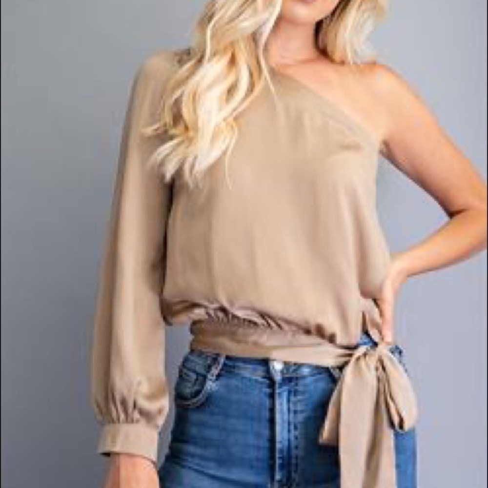 Black and Tan one sleeve blouse